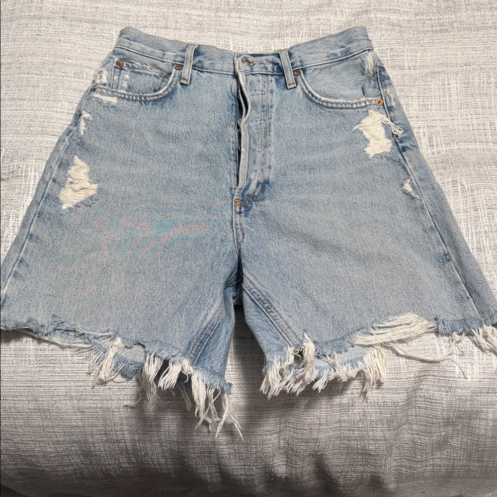 Agolde Stella shorts size 24 NWT light wash